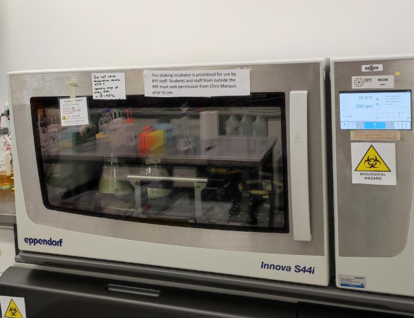 Eppendorf Innova s44i